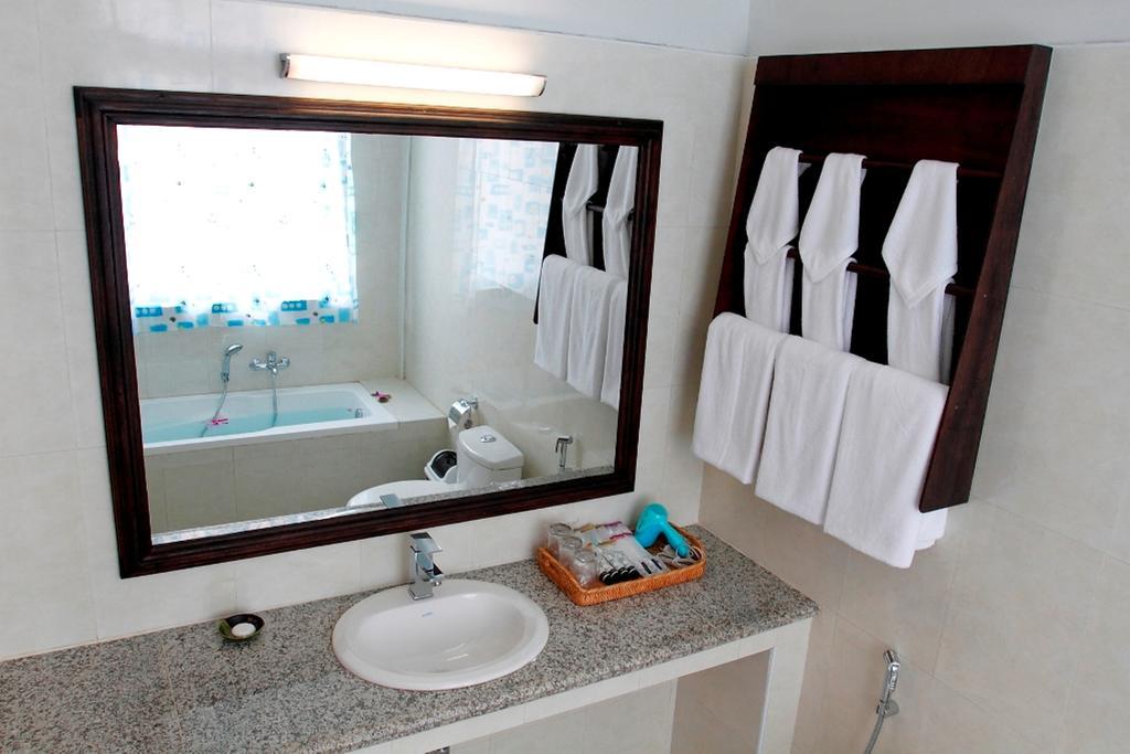 Inle Lotus Hotel Nyaung Shwe Pokój zdjęcie