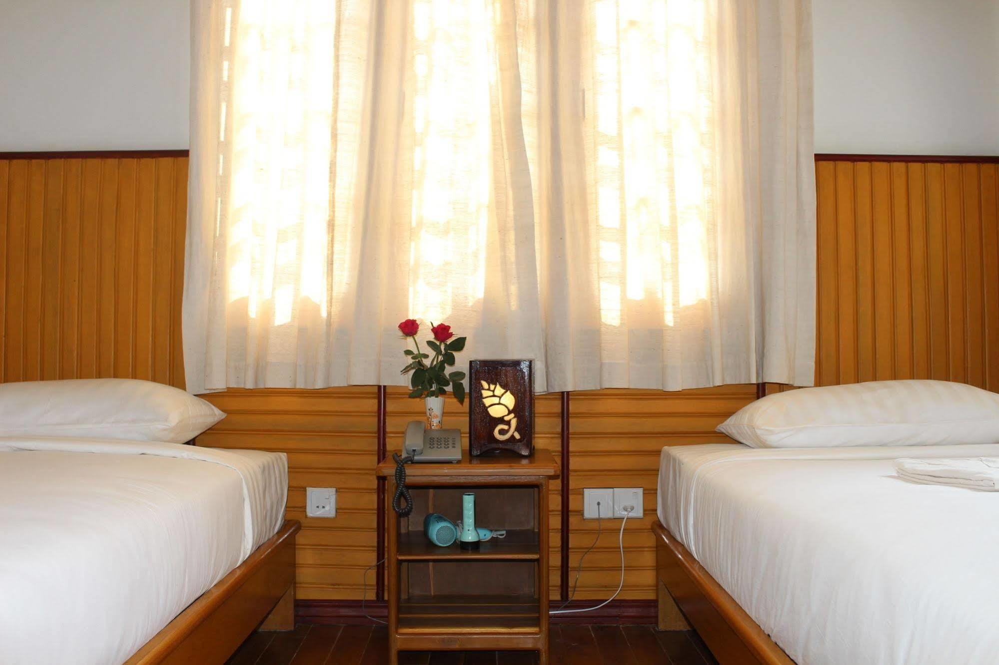 Inle Lotus Hotel Nyaung Shwe Zewnętrze zdjęcie