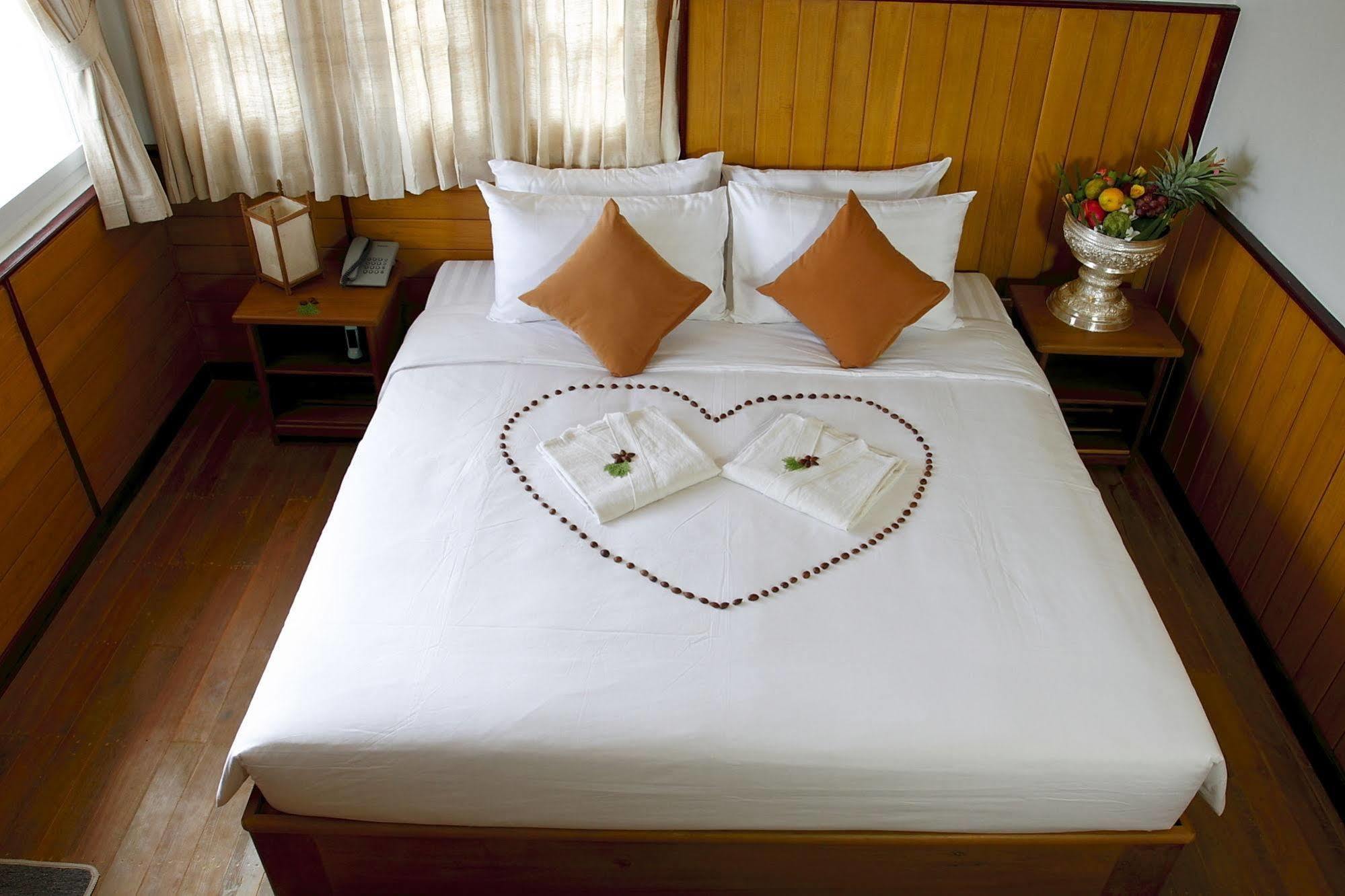 Inle Lotus Hotel Nyaung Shwe Zewnętrze zdjęcie