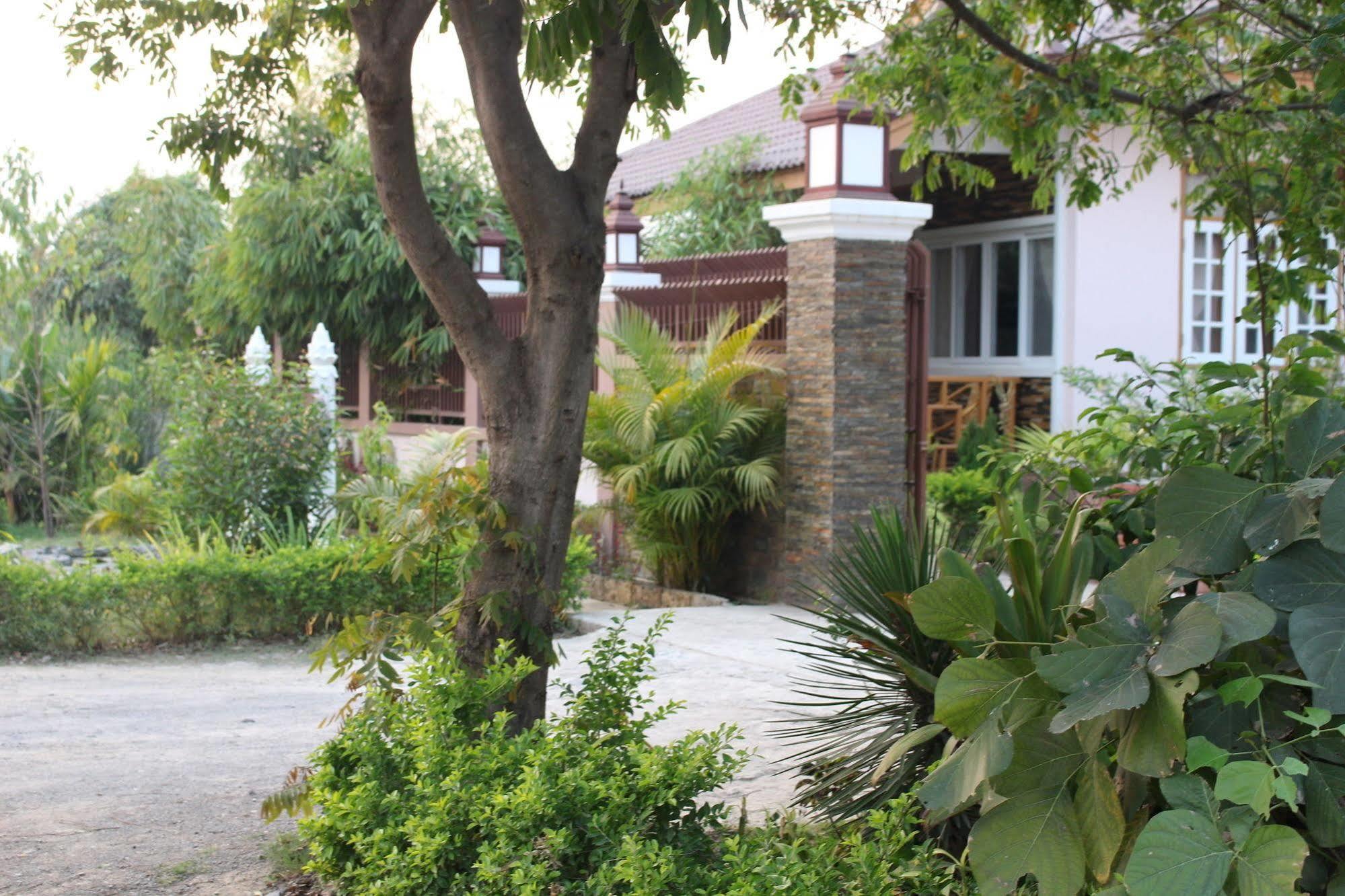 Inle Lotus Hotel Nyaung Shwe Zewnętrze zdjęcie